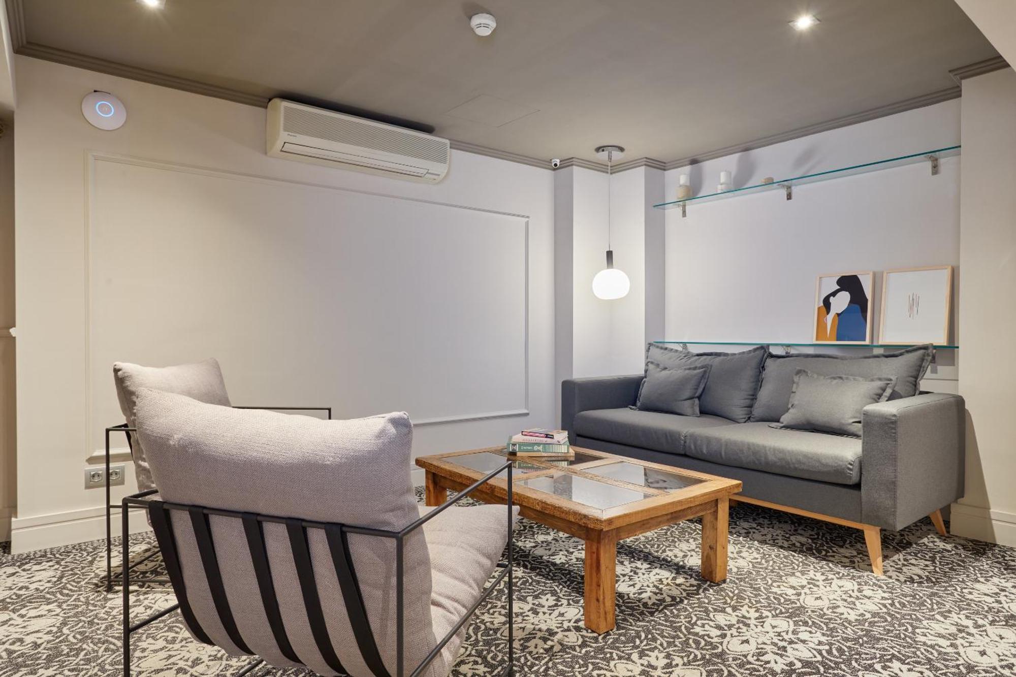Vasanta Powered By Sonder Hotel Барселона Екстериор снимка
