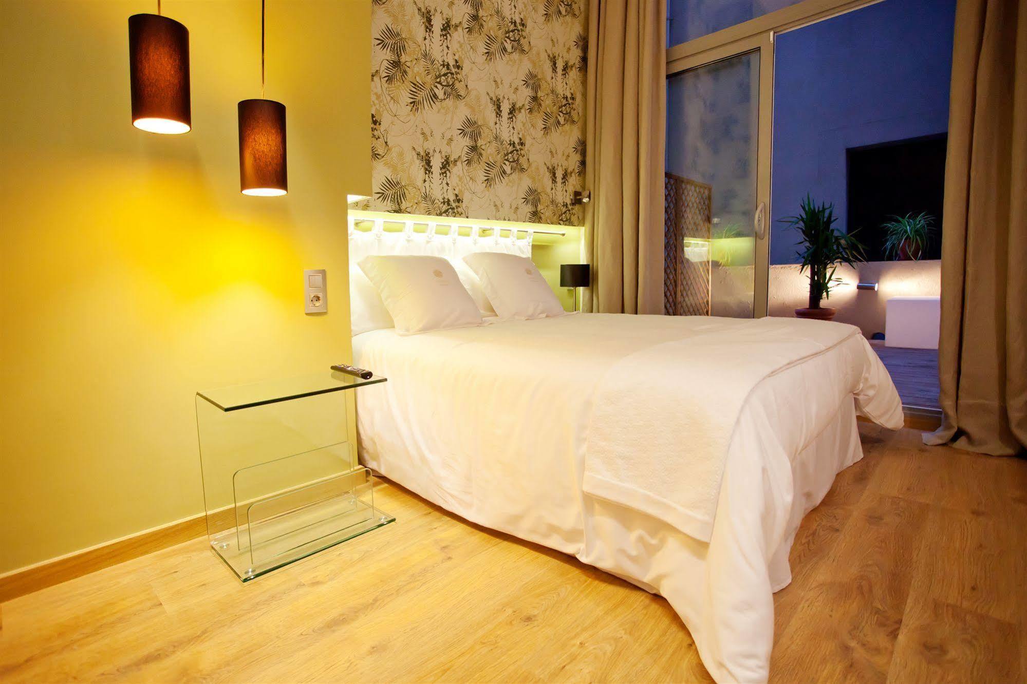 Vasanta Powered By Sonder Hotel Барселона Екстериор снимка